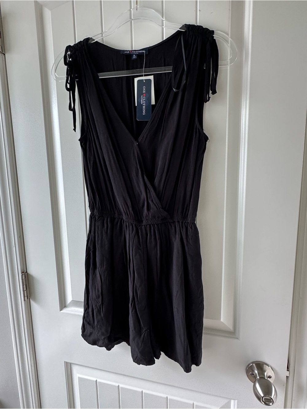 one clothing Black V-Neck Sleeveless Romper with Tie Straps